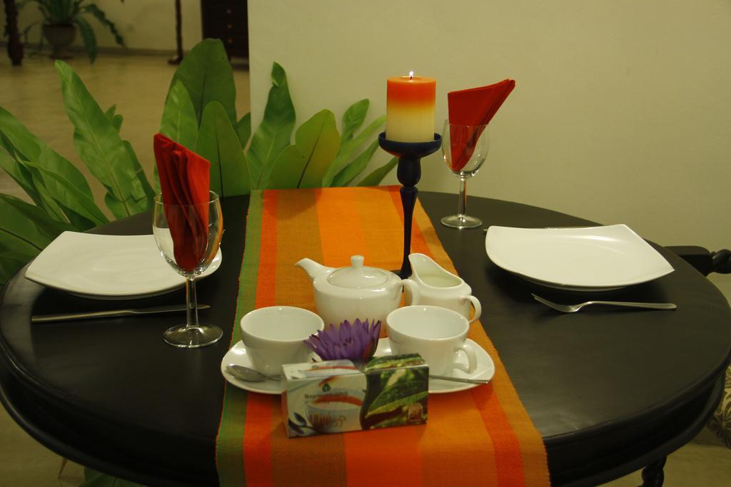 The Canes Boutique Hotel Colombo Exterior photo